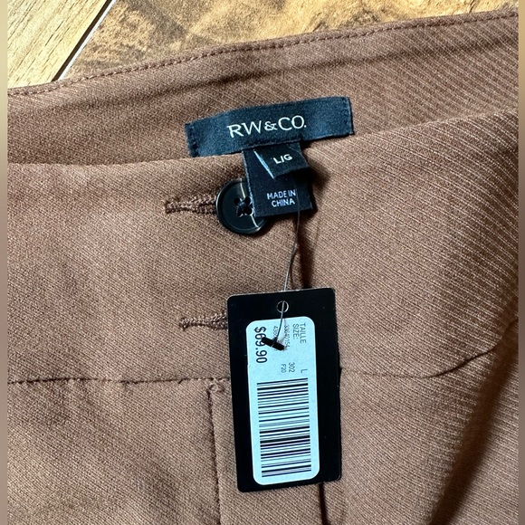 NWT High Waisted Legging Pant in Brown (RW&Co.) - Picture 7 of 7